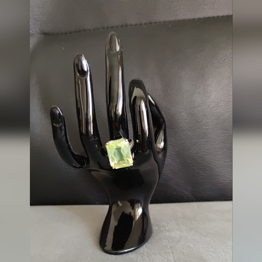 Canary Green Stone Sterling Silver Cocktail Ring, size 6.5